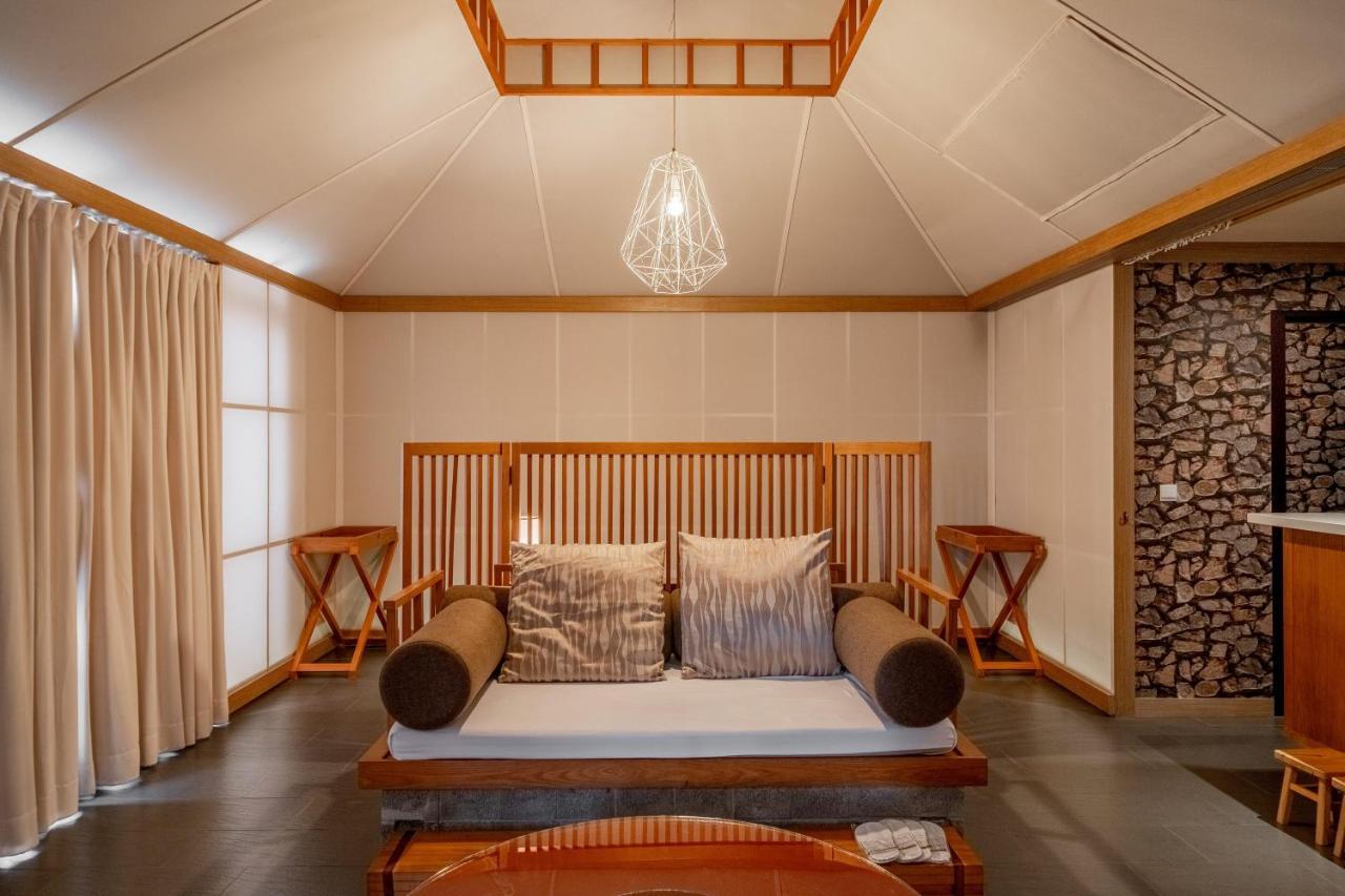 Tian Xia Ju Motel Yilan Kültér fotó