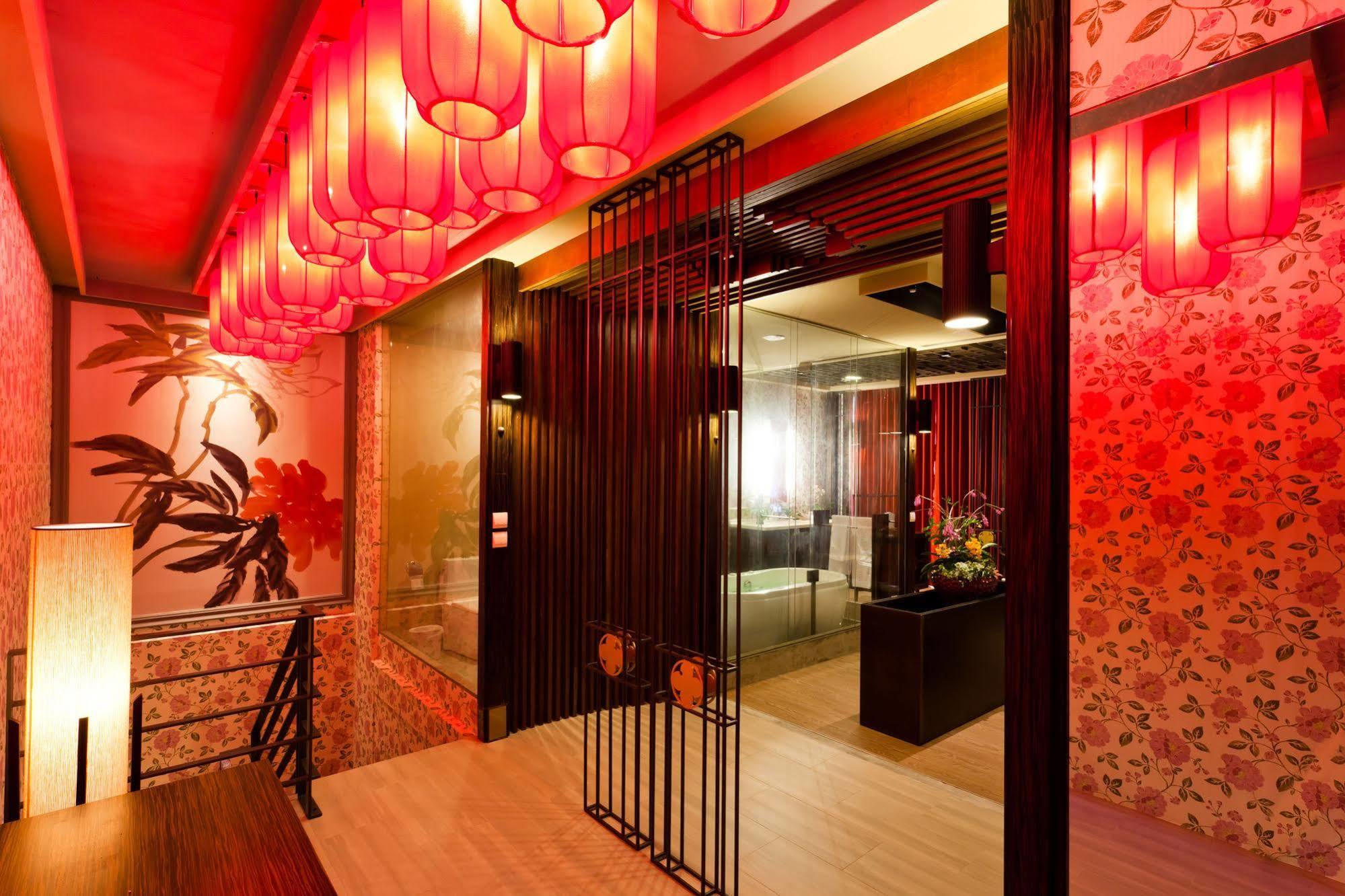 Tian Xia Ju Motel Yilan Kültér fotó