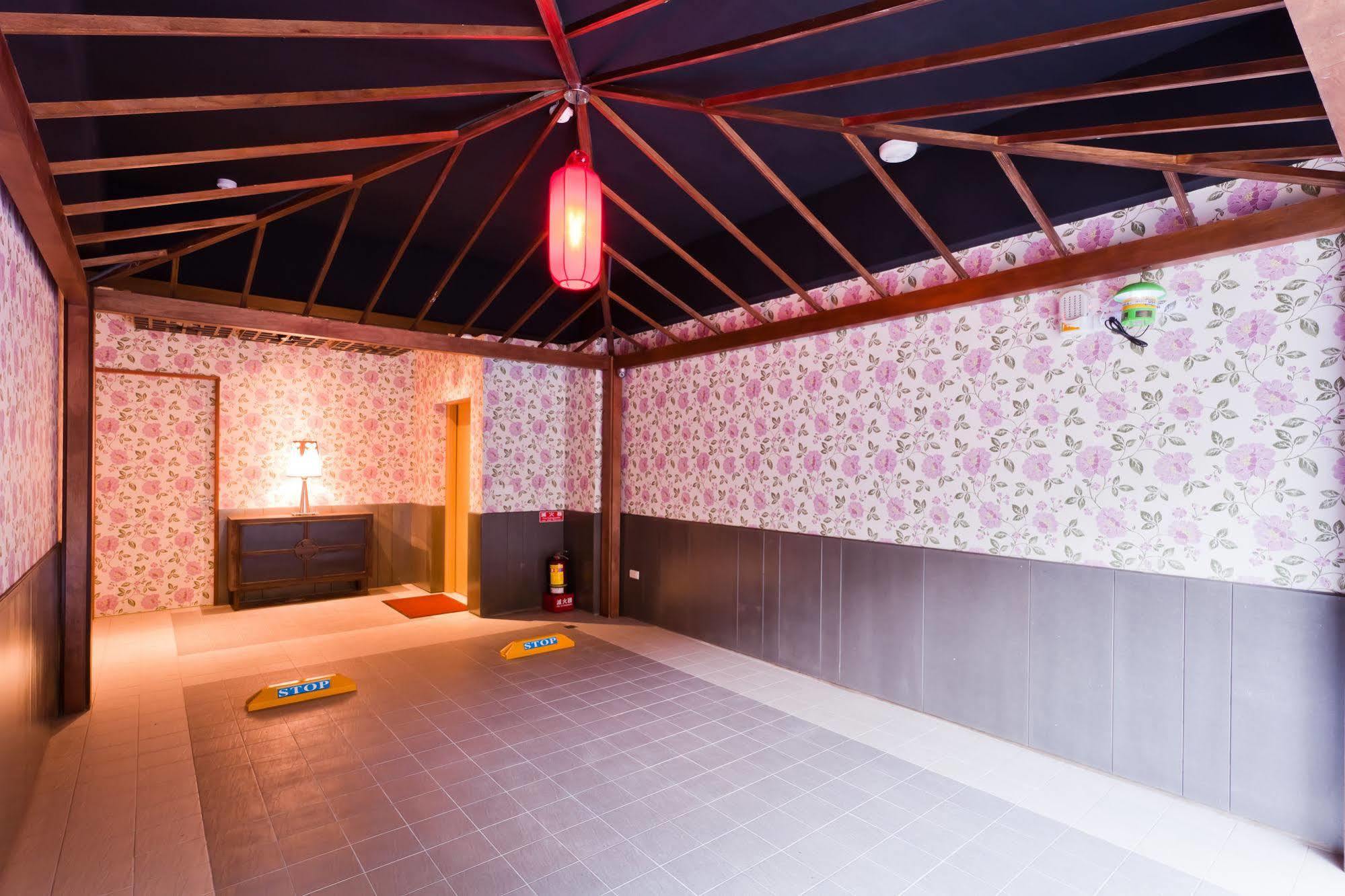 Tian Xia Ju Motel Yilan Kültér fotó